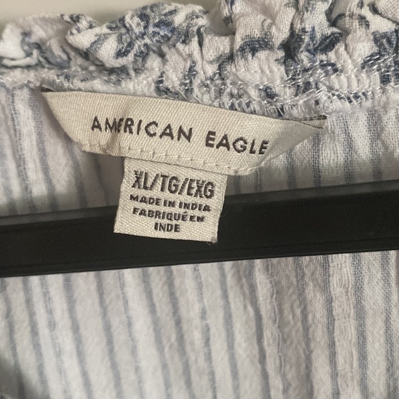 American Eagle Outfitters Blue and White Floral Blouse - Picture 2 of 3